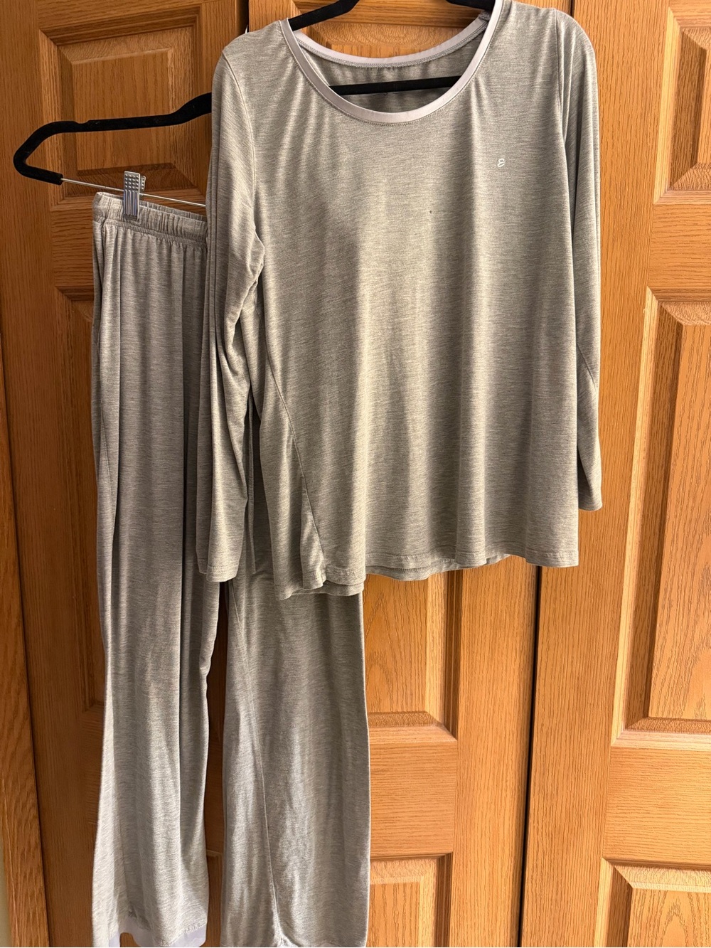 Source Unknown Light Gray Women's Long-Sleeve Pajama Set